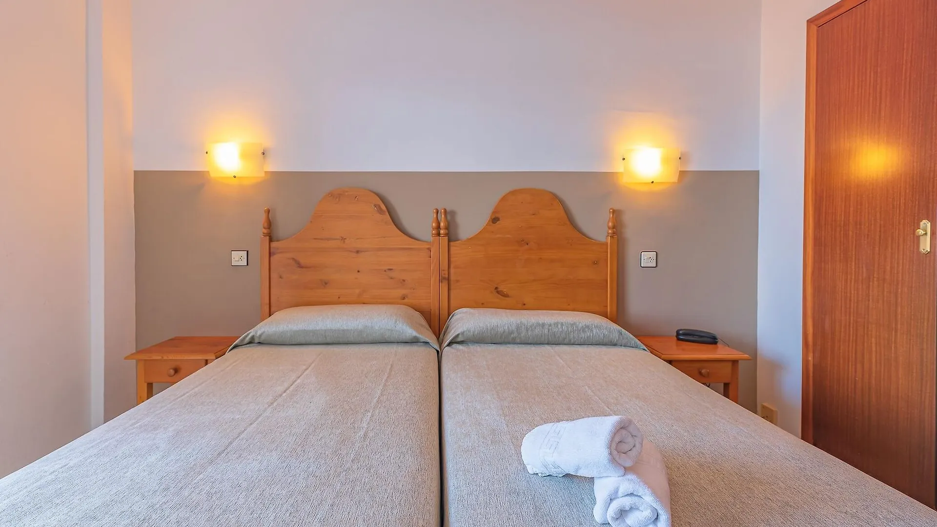 Xon'S Platja Ha Hotel Empuriabrava 3*,